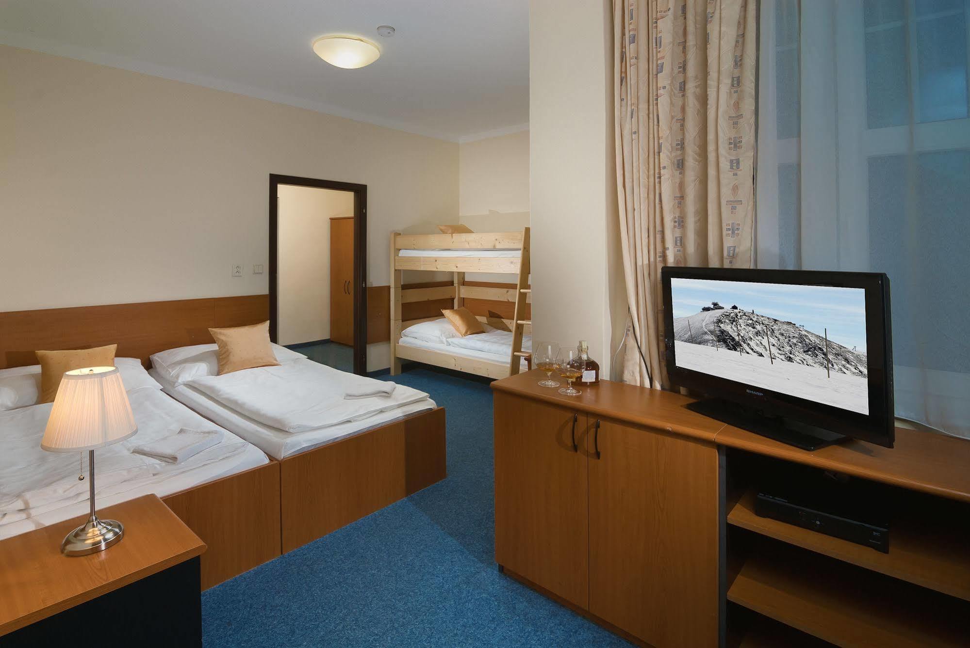 Lyzarska Bouda Domovina Hotell Špindlerŭv Mlýn Exteriör bild